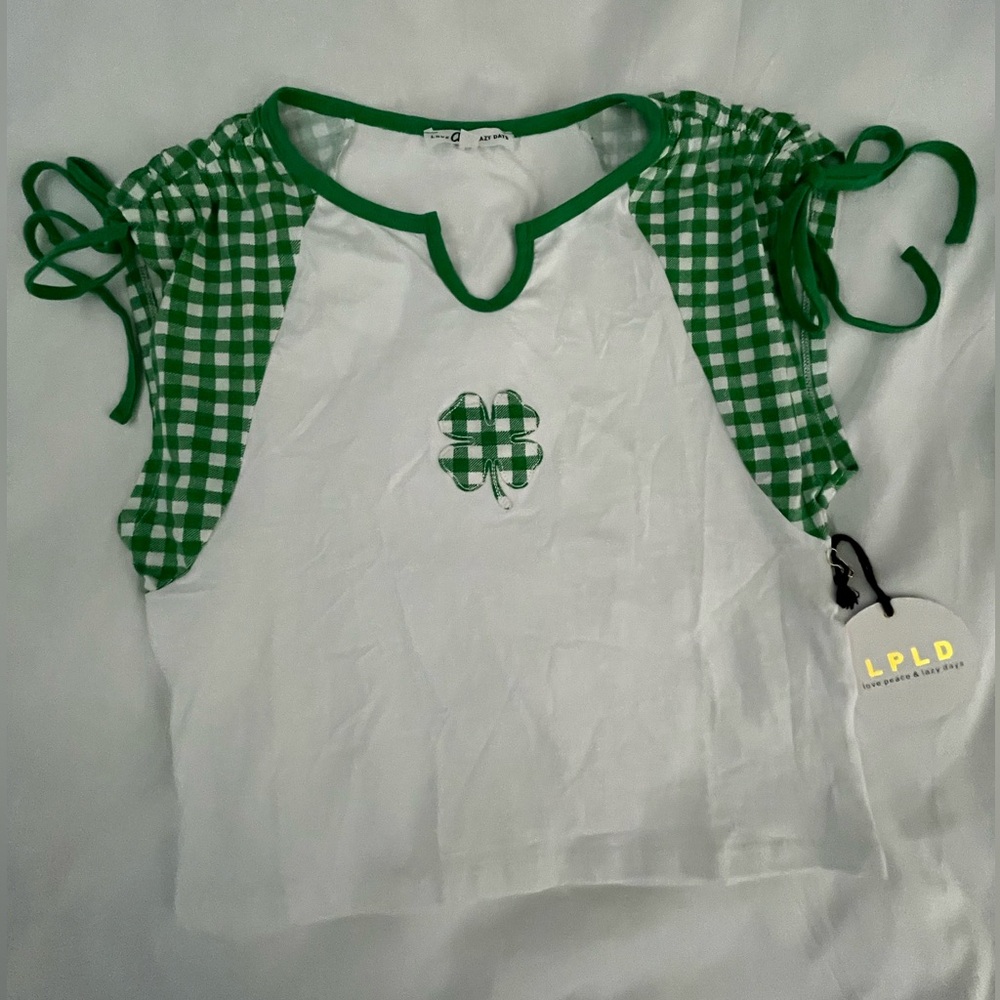 Green and White 4 Leaf Clover 🍀 Crop Top